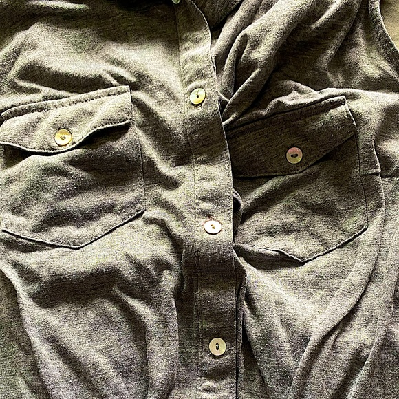 Forever 21 Grey tie-off top (large) - Picture 3 of 3